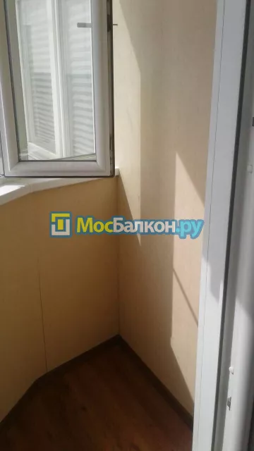 Отделка балкона и лоджии пластиковыми ПВХ панелями в Люберцах от компании МосБалкон