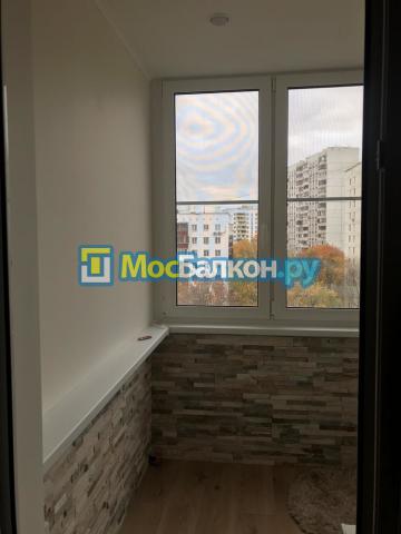 Отделка балкона камнем дом П-44Т