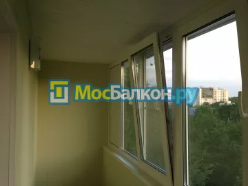 Отделка балкона и лоджии пластиковыми ПВХ панелями в Люберцах от компании МосБалкон
