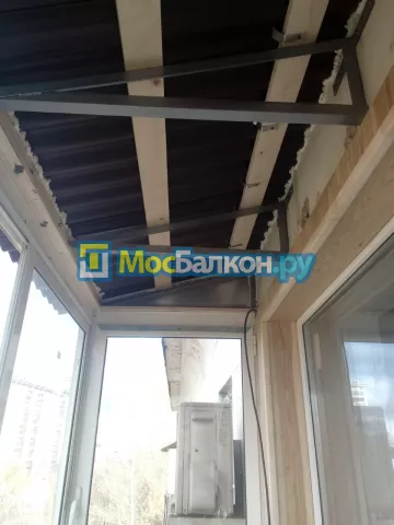 Крыша на балконе в Люберцах монтаж и ремонт по выгодной цене от МосБалкон