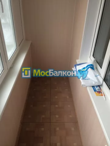 Отделка балкона и лоджии пластиковыми ПВХ панелями в Люберцах от компании МосБалкон