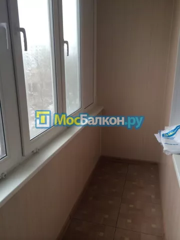 Отделка балкона и лоджии пластиковыми ПВХ панелями в Люберцах от компании МосБалкон