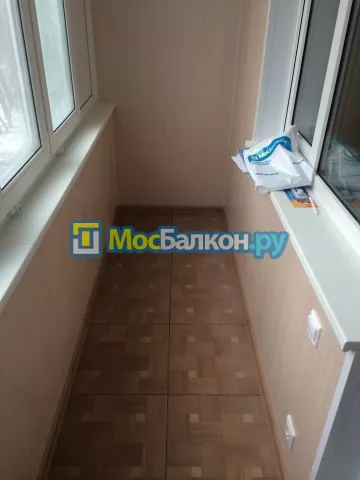 Отделка балкона и лоджии пластиковыми ПВХ панелями в Люберцах от компании МосБалкон