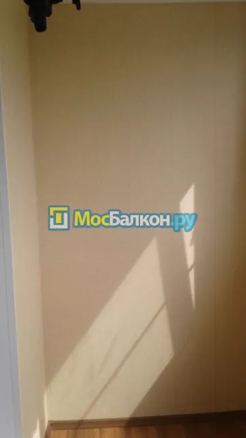 Отделка балкона и лоджии пластиковыми ПВХ панелями в Люберцах от компании МосБалкон